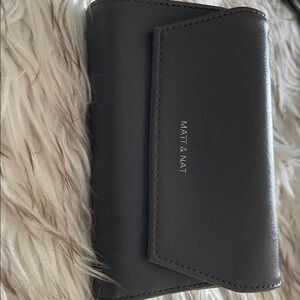 Matt & Nat Vegan Leather Medium Wallet